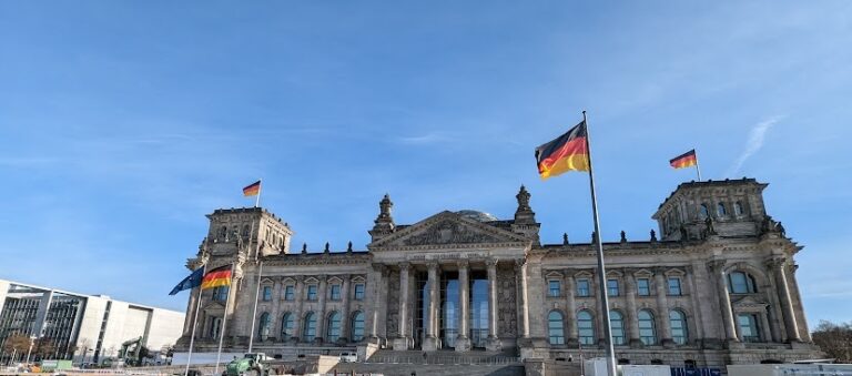 PB-Leistungskurs besichtigt den Bundestag
